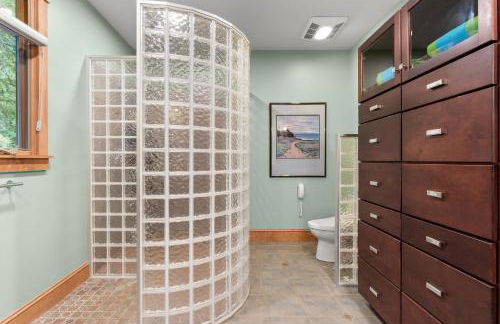 Falling Waters at Rumbling Bald - Foto 17