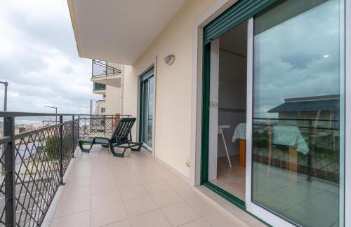 Atlantic Ocean 2BDR with Pool by LovelyStay - Foto 12