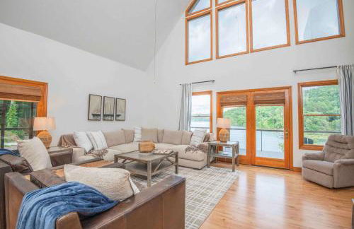 Family Friendly Lakefront with Private Dock Fire Pit Near Marinas - Foto 3