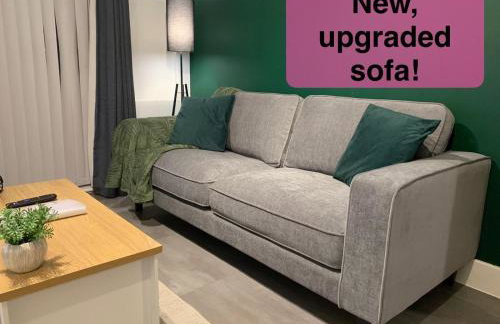 Luxury Canal-side Apartment, Hemel Hempstead, Free parking, Perfect for Contractors - Foto 2