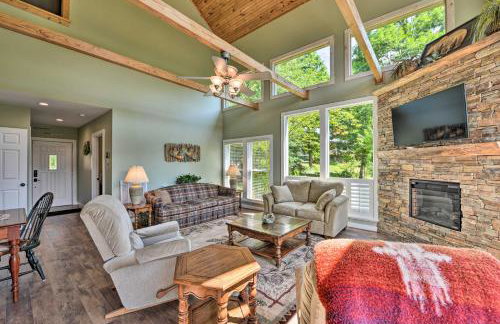 Renovated Home w/ Private Dock on Watauga Lake - Photo 4