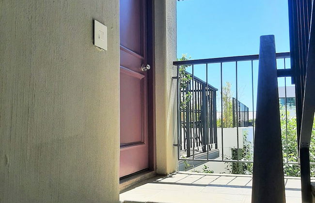 Purple House - Photo 23