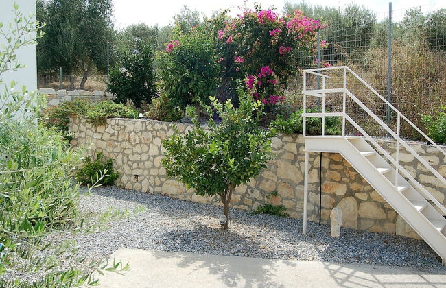 Enticing Villa in Loutra with Private Pool & Garden near Beach - Photo 23