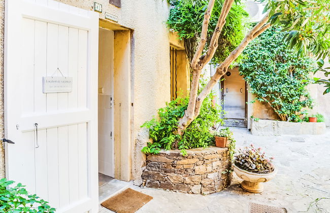 Village de Bormes les Mimosas - Foto 1