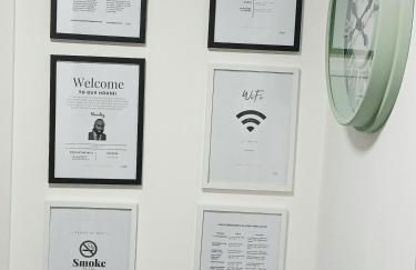 1 BR Corby Town Centre Contractors & Family Friendly - Photo 3