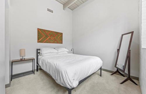 1 BD Apt l Downtown l Parking l Fast Wi-Fi l Café - Foto 9