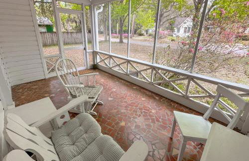 Adorable 1920s home near UF stadium sleeps 10 - Foto 3