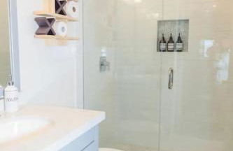 Little Italy 3BD Home with Huge Patio & Backyard - Foto 13