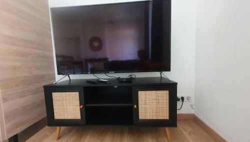 -Garrigue- Face à la Cité médiévale studio terrasse classé 4☆ - Foto 3