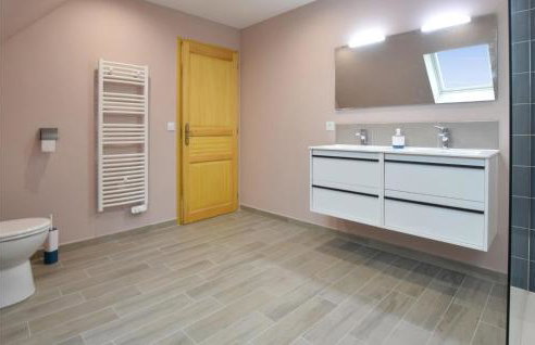 Amazing Home In Fierville-Les-Mines - Foto 28