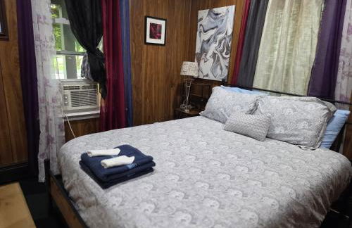 Charming 3 bedroom 2 bath home in Bloomfield with wishing well - Foto 49