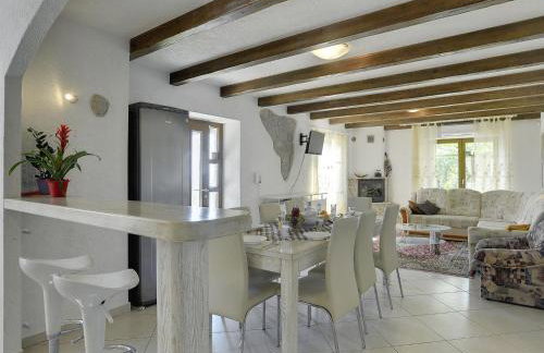 Villa in Lupoglav With Pool Near the Sea - Foto 30