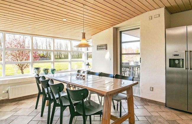 Luxurious Holiday Home in Hurup with Hot Tub - Foto 12