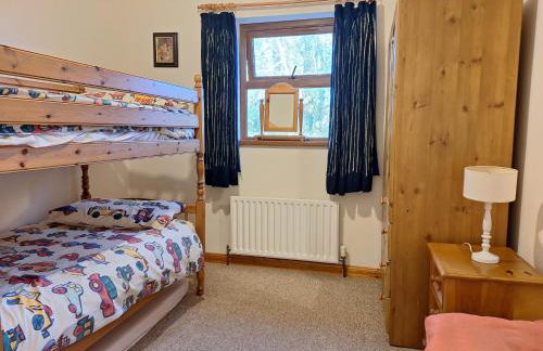 Beautiful Lakeside Holiday Home (6 Portinode Cottages) - Foto 14