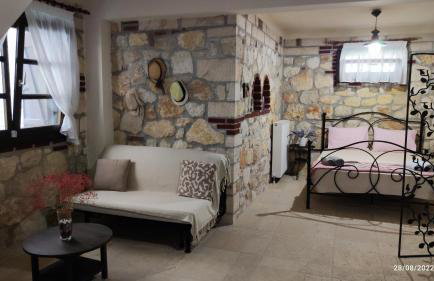 Artemis Stone House - Photo 26