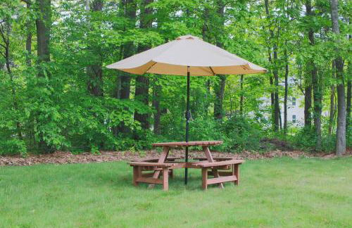 The Green Mountain Escape | Near Trails & Lake - Foto 32