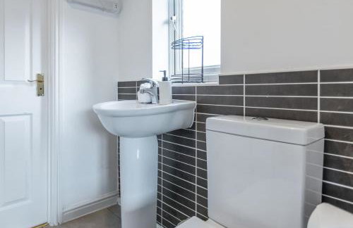 Spacious & Budget 4B Home w en-suites - Foto 42