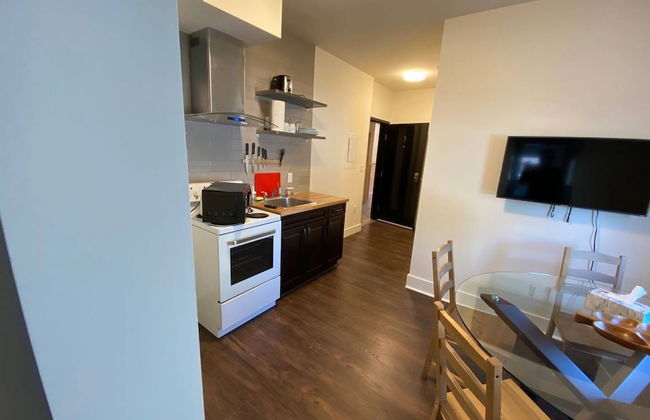 New Dt Apartment Walk To All - Photo 6