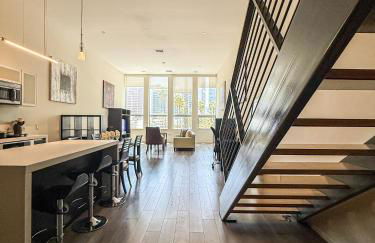 Stylish 2BR Loft with Top-Tier Amenities - 104 - GL - Foto 2