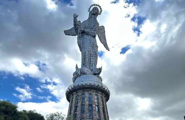 Quito's Equatorial Line Tour & Cable Car - Photo 4