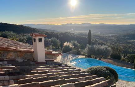 Villa La Genestière - Familienoase und Golfertraum mit Infinity-Pool und 180-Grad-Panoramablick bis zum Meer - Foto 66