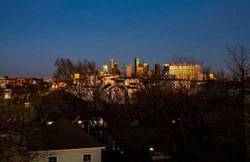 Rodeo Special! 4BR Luxury, Houston Rooftop Views - Foto 58