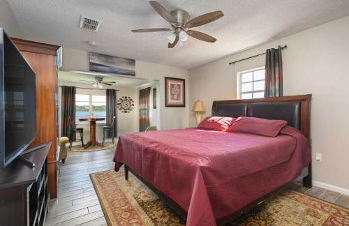 Hook, Line and Leisure Lakefront Gem with Porch! - Foto 16