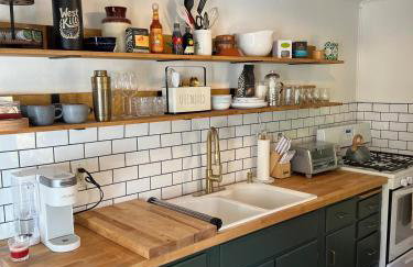 Charming Mtn Stay Views, Hot Tub, Prime Location - Foto 28