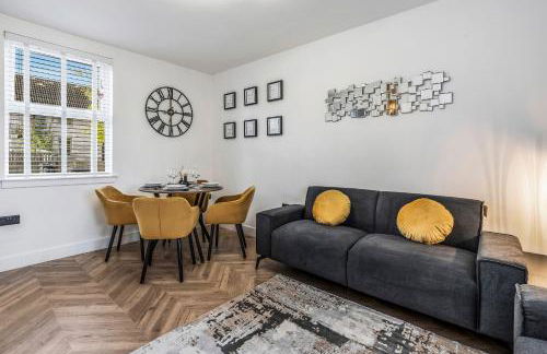 Parkside 2 bedroom house near Dunfermline & Edinburgh - Photo 22