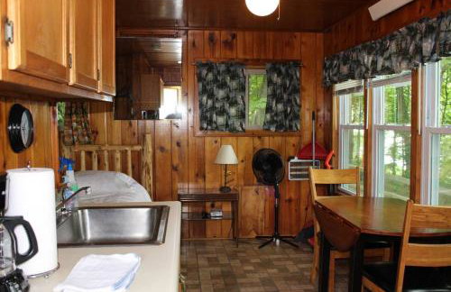 Cabin 9 - Cozy private studio cabin on the lakeshore - Foto 2