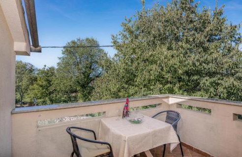 Amazing Apartment In Malinska Dubasnica - Foto 1