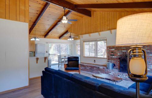 Mountain-View Haven with Deck in Pine Mountain Club - Foto 6