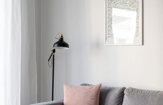 Stylish New 1BR Home with Sauna, Hosts 4 Guests - Foto 11