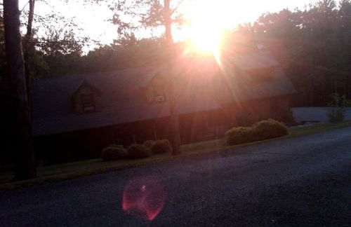 Bed and Breakfast Cabin for Weekend Getaway near Millbrook, New York - Photo 16