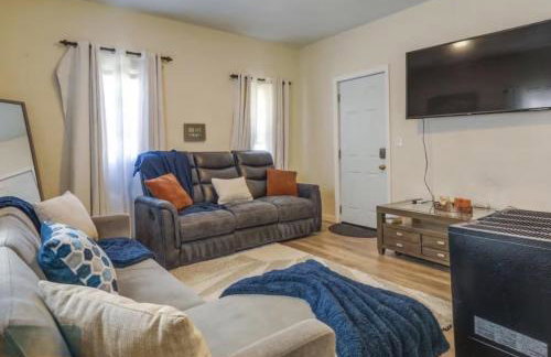 Cozy Adventure Filled Escape Free parking apts - Foto 1