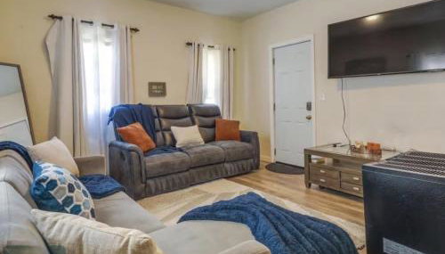 Cozy Adventure Filled Escape Free parking apts - Foto 1