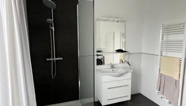 Wohnung 8P Zentral Lüdenscheid - Foto 5, towels, Shower