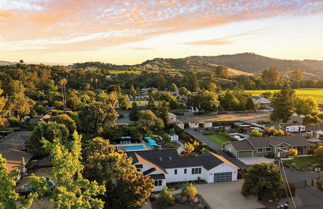 Luxe, Pool, Spa, Fire Pit, Game Room, Piano Sonoma Pool Retreat by Avantstay - Foto 56