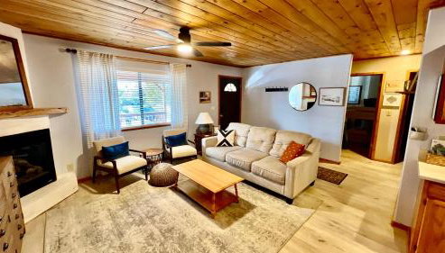 Cozy Cabin in Heber with a deck, fireplace and pet friendly - Foto 2