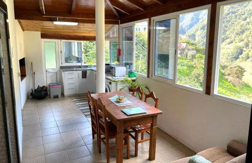 Green Valley Cruzinhas House with Fireplace & BBQ - Foto 8