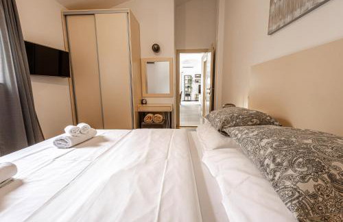 Villa Bosilen with private pool, near Trogir, Split airport, quiet area, family villa - Photo 35