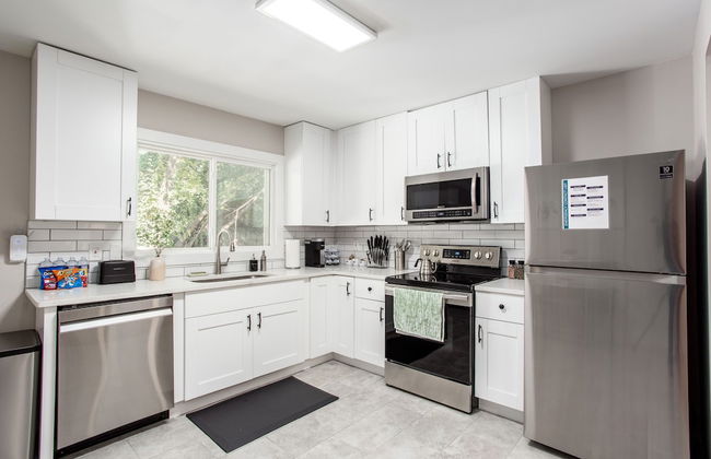 THE GAMER-4BR Home-Near Everything ATL - Photo 16