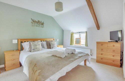 Luxury Farmhouse Retreat with Private Hot Tub & EV - Foto 7