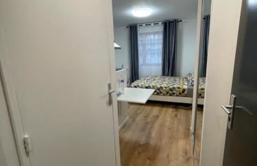 Appartement au Pied du Metro Mairie de Clichy L13 - Foto 8