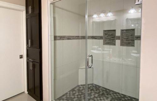 Pool, Patio and Yard Chic South Texas Home - Foto 16