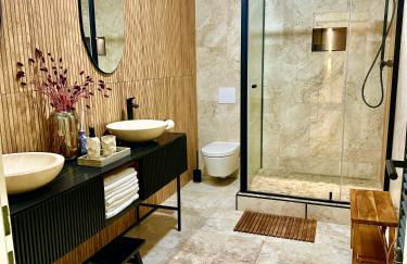 Sanierte 5 Zimmer Luxus Standard Apartment auf 350qm - Foto 24