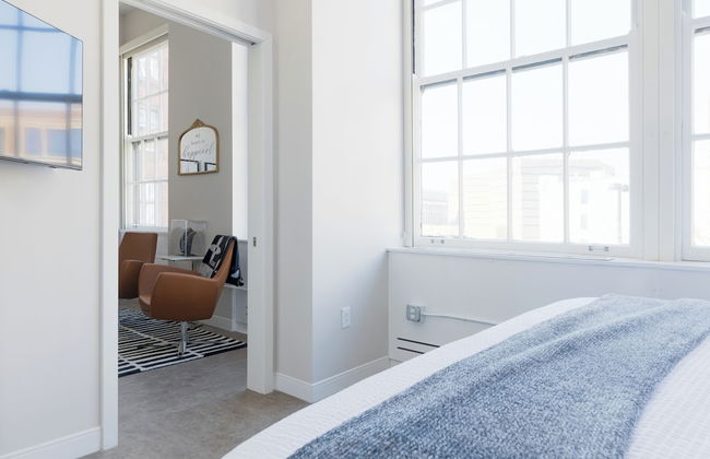 Unique Historic Experience Conveniently Located in the Heart of Cincinnati - Foto 12