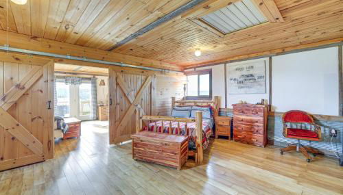 Pet-Friendly Purdy Home with Horse Stables and Trails! - Foto 4