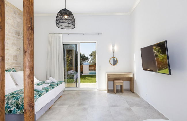 Mandana Villa - With Private Pool Jacuzzi - Photo 26