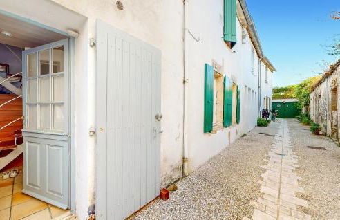 2 Bedroom Amazing Home In Ars-En-Ré - Foto 11